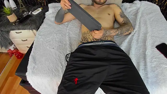 bodyinkdesire (M young) - Jerk off