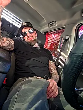 Beardedtattood webcam