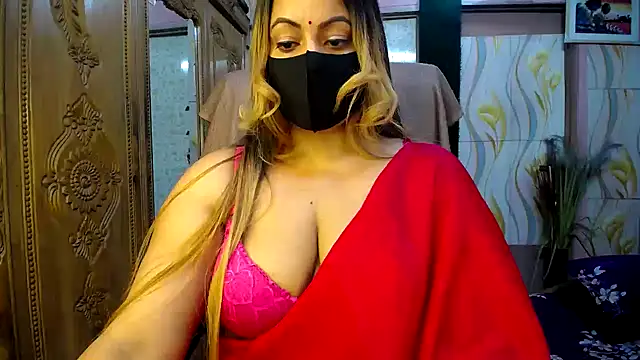 SeductiveMahira webcam