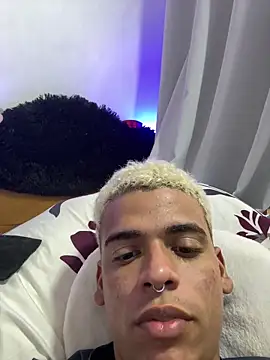 MrLeoLatino webcam