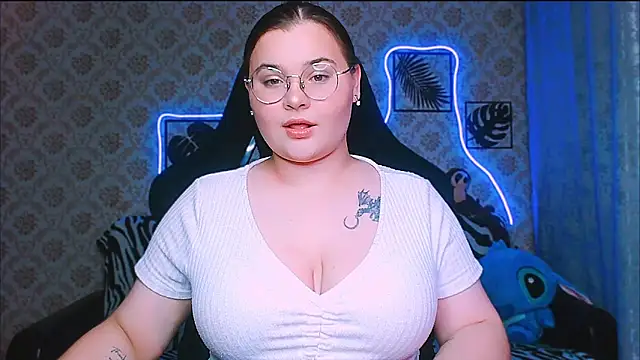 InLoveWithLife26 webcam