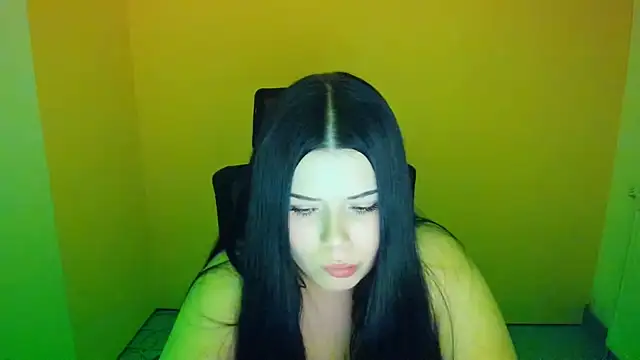 Mona_Esty webcam