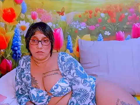 indianroxy webcam