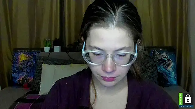 Alicia_redfollow webcam