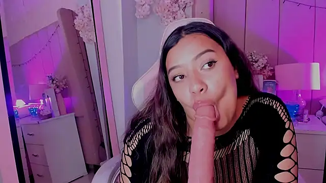 MollyBigBoobs12 webcam