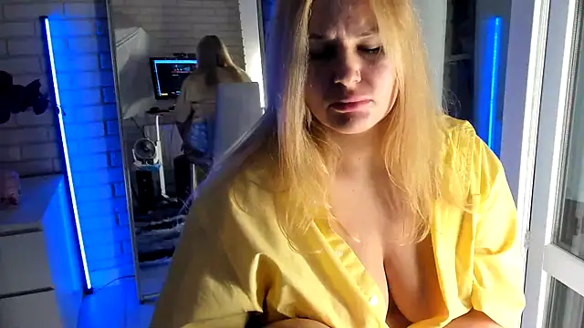 Passion-Blondy webcam