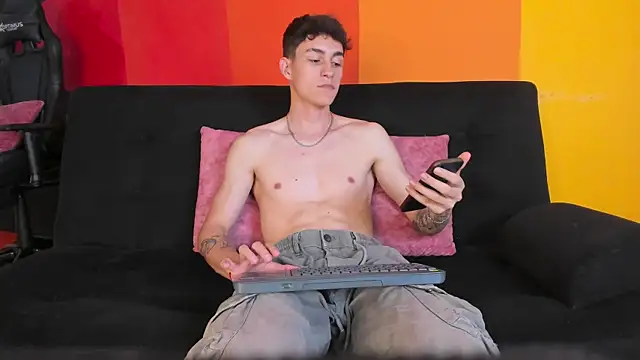 lukesavagge (M young) - look how I undress 🤤