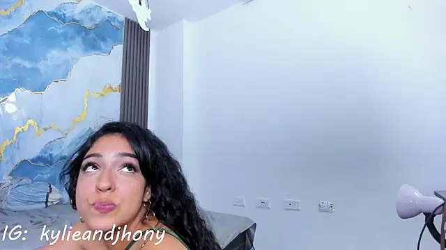 Kylieandjhonny webcam