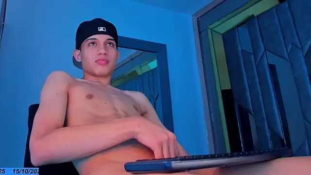 Sebax_Young webcam