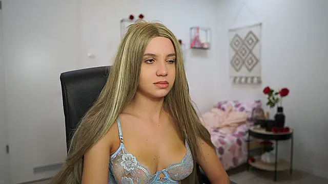 EvelynCage_ webcam