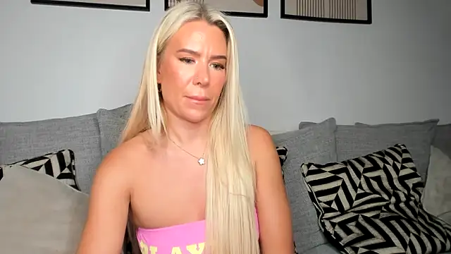 Alexia-Lee webcam
