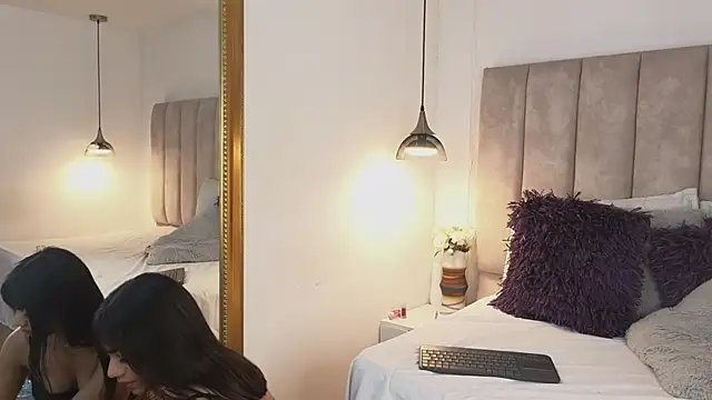 arianaa_miller_ (F young) - spank ass