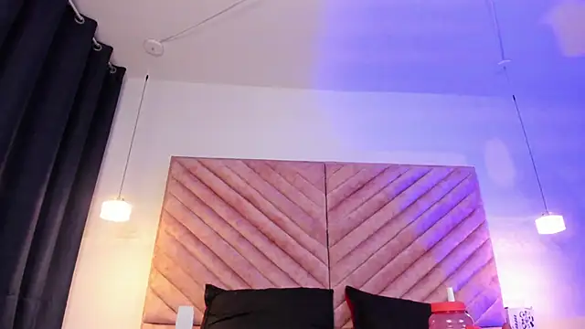 sasha_roldann webcam