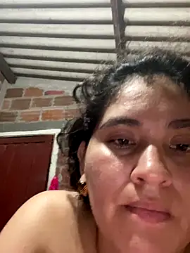 lunasexyhot18 webcam