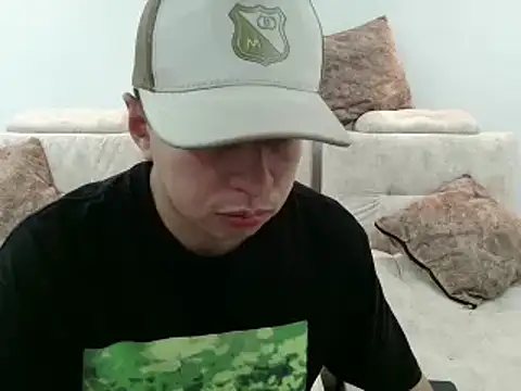 eros_walker webcam