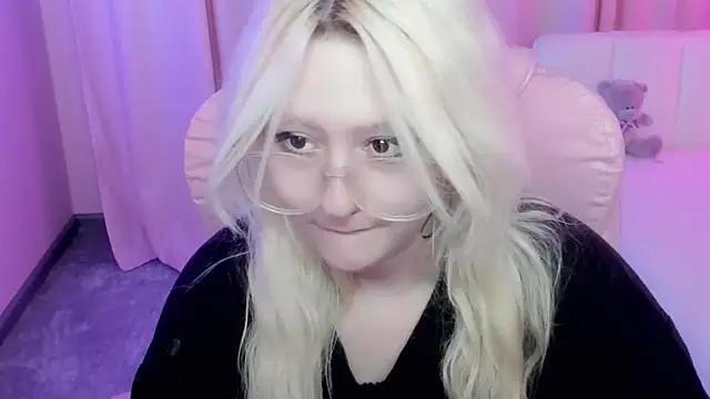 JuliaSharkk webcam