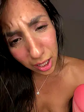 MaddyX__ webcam