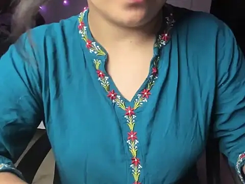 Divya68 webcam