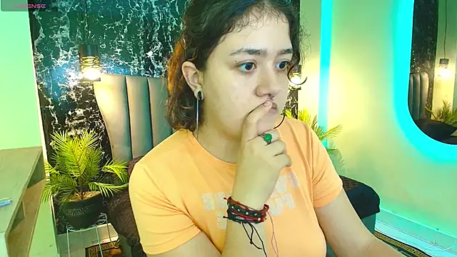 Nia-Stark webcam