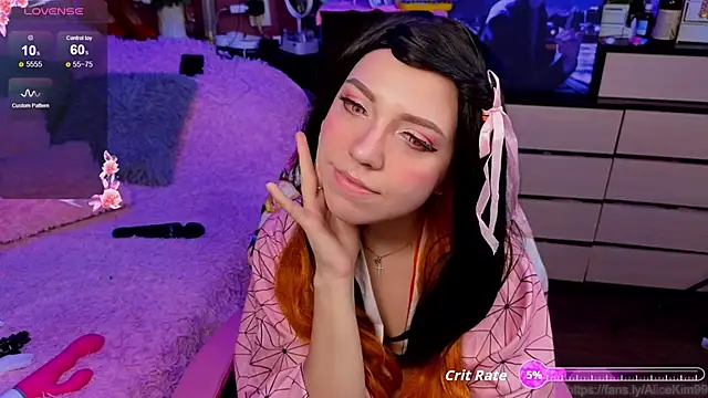 Alya_Carson webcam