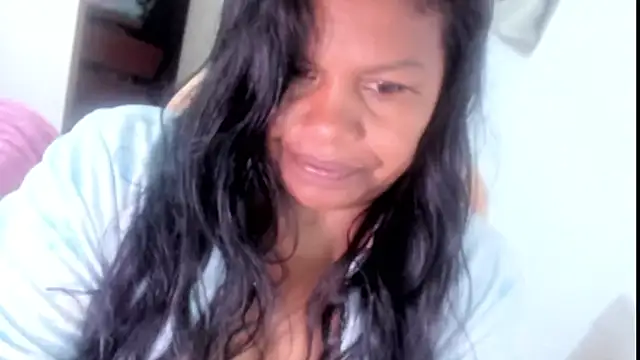 ebonylouissexyhot webcam