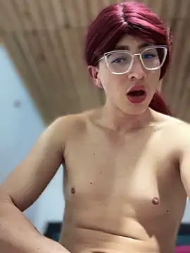 nicolle__12 (T young) - Fucked with dildo until cum 💦