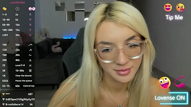 LovelyBianca webcam