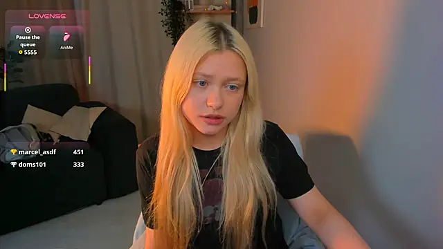 Millie_Vanillies webcam