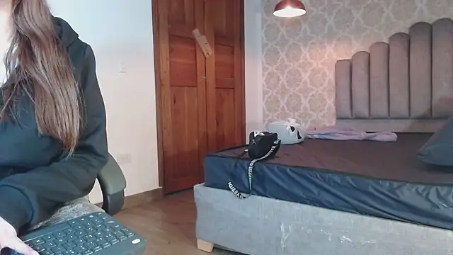 Olivia11_ webcam