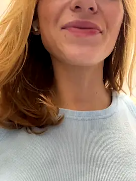 -AngelAri-'s Stripchat show and profile