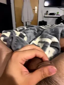 gayboyser19 (M twink) - Hose runter