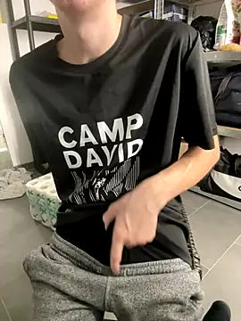 hierot (M twink) - Suck toes