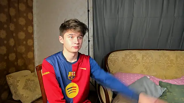 sherlockmax (M twink) - take off football form