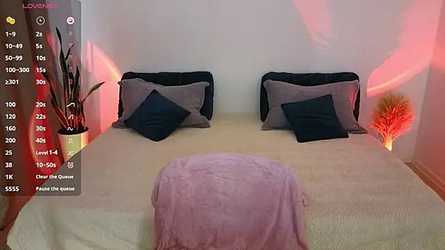 alisssarose (F milf) - снять свитшот