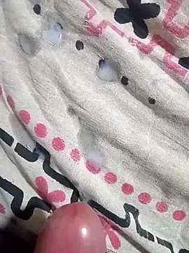 hiptonos (Ask my age) - Cum