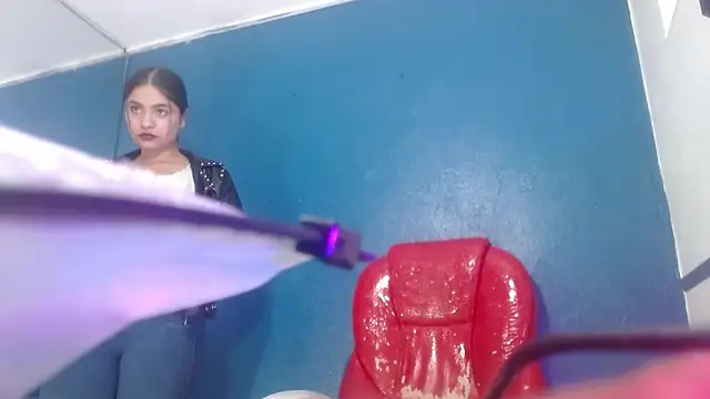 melisa23_ (F young) - SHOW MILK