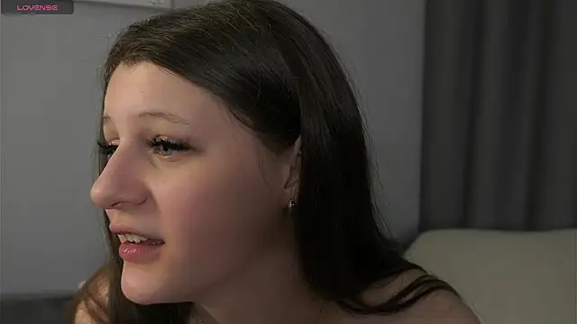 carmelayounkers (F teen) - control my toy for 2 min to last tipper