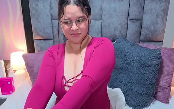 samanthapaimer (F young) - play with BDSM kit