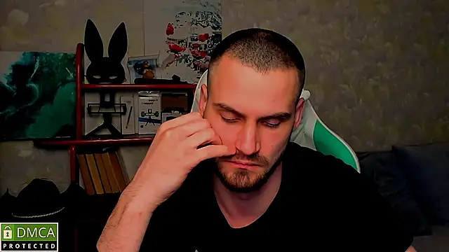 Iveraan live cam screenshot male on WhoFuck.me — Live Sex Chat & Hookups