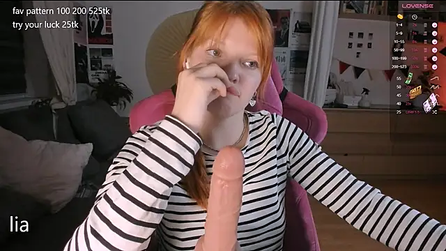 lil_lia - Lil_lia's free webcam