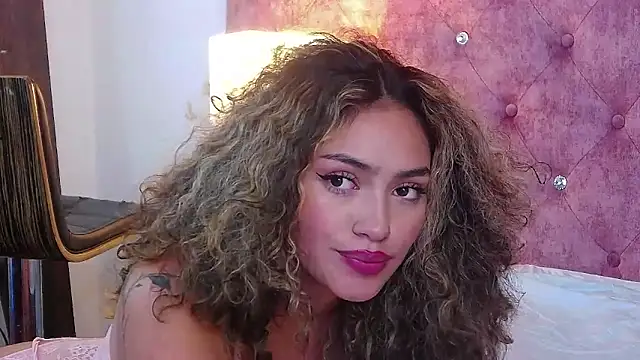 MaddisonBelucci webcam
