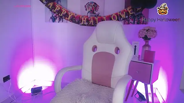 MylaDreams webcam