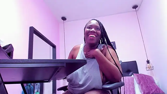 Zaira-Black webcam