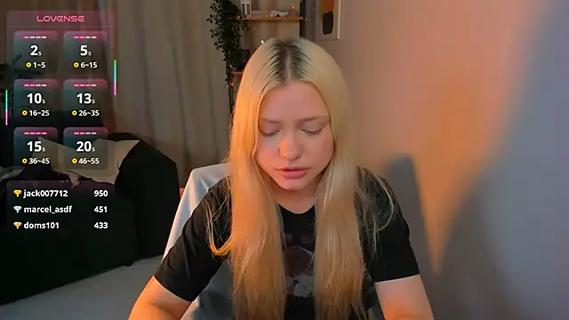 Millie_Vanillies webcam