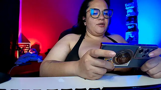 lulubigtitts1 webcam