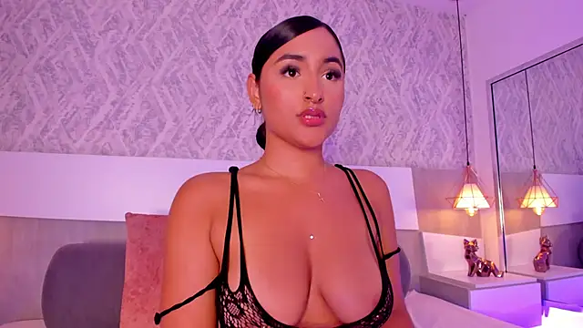 AishaPeyton webcam