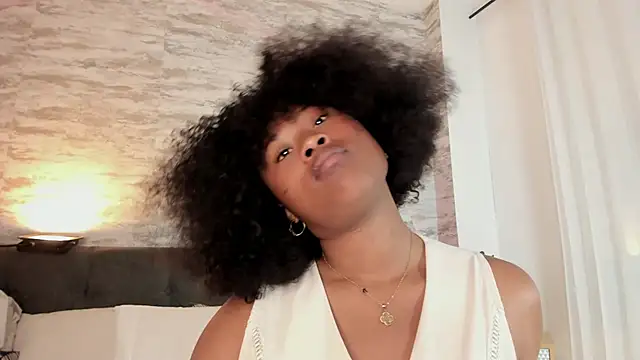 Anneth__M webcam