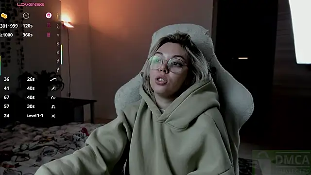 AnyaTaylorJoy_ webcam