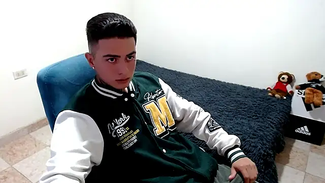 santii_ss (M young) - show cum!!!!!!!!!!