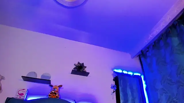 Mia__dreams webcam